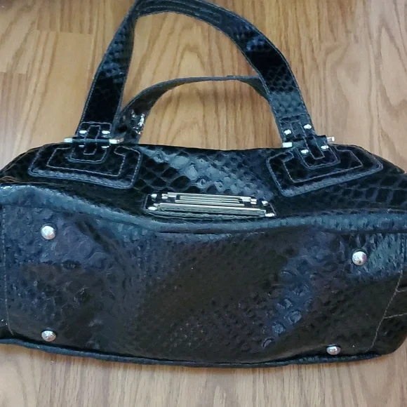 Guess Purse - Picture 3 of 10